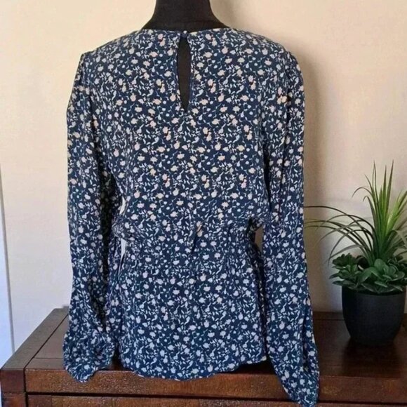 Banana Republic Floral Long Sleeve Elastic Waist Peplum Top Blue Blouse M - Picture 2 of 12